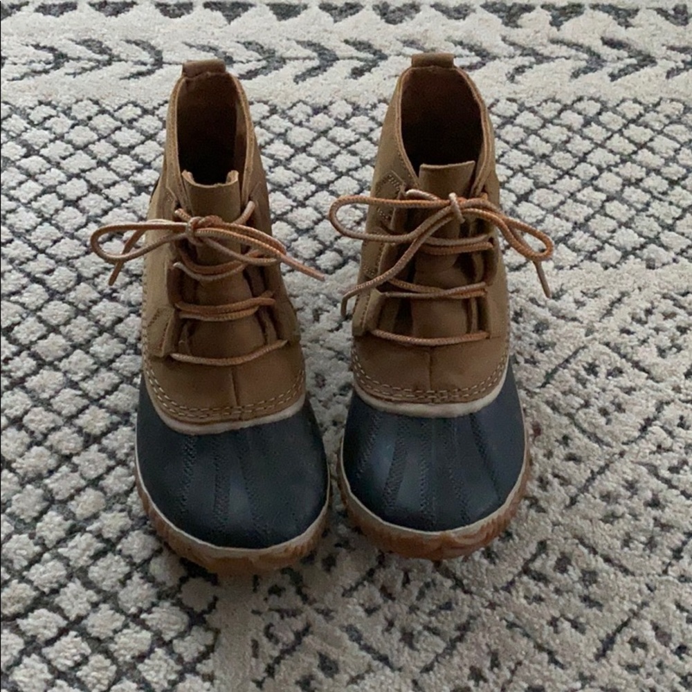 Sorel out n about boots